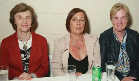  ??  ?? Breda Moynihan, Caroline Doran and Margaret Hayden at the monthly dance in Askamore Community Centre.