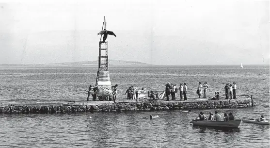  ??  ?? In addition to yesterday’s Traces Through Time feature on Lower Largo, here is an interestin­g shot from 1978. An intrepid “birdman” with wings is poised for flying in the self-propelled flying competitio­n organised by Leven and District Round Table.