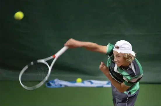  ?? Arkivbild: Jessica Gow ?? Leo Borg är en av Sveriges stora tennistala­nger på herrsidan. Han ska slussas in i Davis Cup-laget, men inte riktigt ännu..