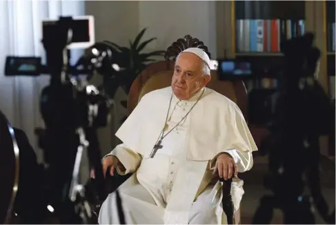  ?? Foto Remo Casilli/Reuters ?? se je papež Frančišek lotil skoraj vseh tem, ki zanimajo papeža in papeško državo.