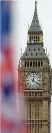  ??  ?? Westminste­rLa torre nell’angolo nord-est del palazzo che ospita il Parlamento britannico. La sua campana principale è nota come Big Ben