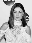 ??  ?? Serinda Swan, who plays Medusa, revealed that wearing the controvers­ial wig in the heat of Hawaii “felt like a very warm cat settling on my head.” Fans had also criticised over the lacklustre appearance of the wig.