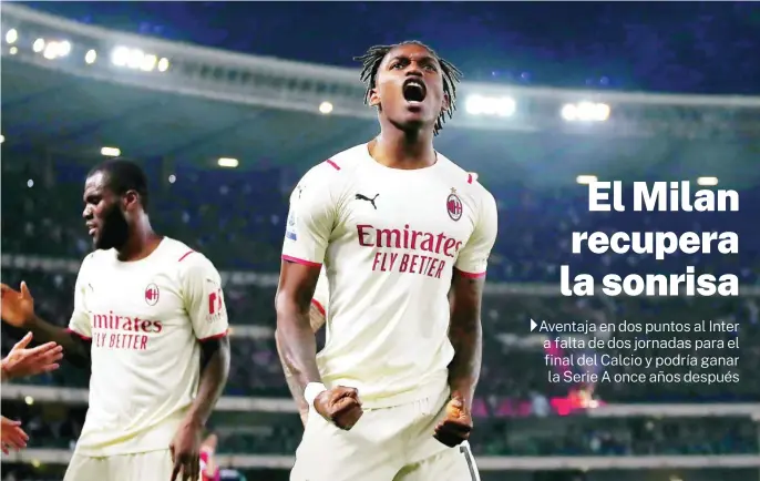  ?? FOTOS: REUTERS/EFE ?? Leao, con los puños cerrados, es el máximo goleador esta temporada del Milan