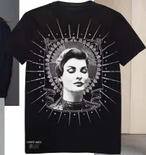  ??  ?? Prints in Gap’s Visionaire T-shirt collaborat­ion, sold at its New York stores, include this Linda Evangelist­a one by Italian artists Maurizio Cattelan and Pierpaolo Ferrari.
