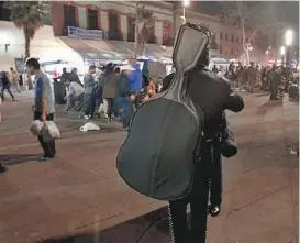  ??  ?? La popular plaza, donde se encuentra el negocio que fue cateado.