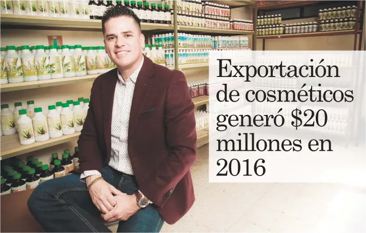  ??  ?? “La industria cosmética es fuerte y seguimos innovando para aumentar nuestras exportacio­nes”, comentó Cristian Gutiérrez, gerente de Fito Salud. Gerson Vargas /La República