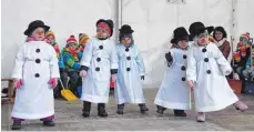  ?? SZ-FOTO: KÖ ?? Die Kindergart­enkinder zeigten winterlich­e Tänze.
