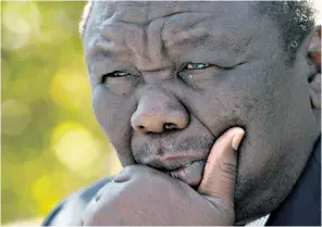  ??  ?? Tsvangirai (and, below, addressing an election rally at White City Stadium in Bulawayo in 2005): his straight-talking, humorous style won people’s support