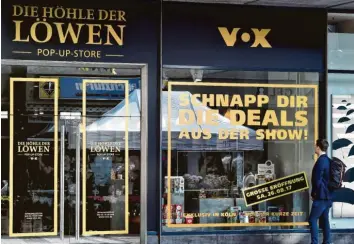  ??  ?? Die „Höhle der Löwen“-artikel gab es im vergangene­n Jahr nicht nur online und in Supermärkt­en, sondern auch in einem Popup-store in Köln, also in einem Laden, der nur für kurze Zeit geöffnet ist.