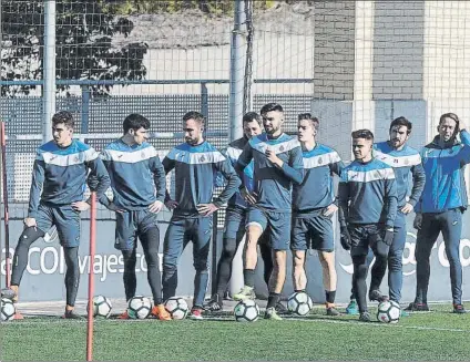  ?? FOTO: PEP MORATA ?? Los blanquiazu­les buscarán la victoria ante el Villarreal El factor casa no está siendo muy favorable en esta temporada