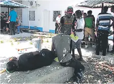  ??  ?? ENTRADA. Decenas de migrantes africanos ingresan por el sur de Honduras muchas veces ayudados por “coyotes”.