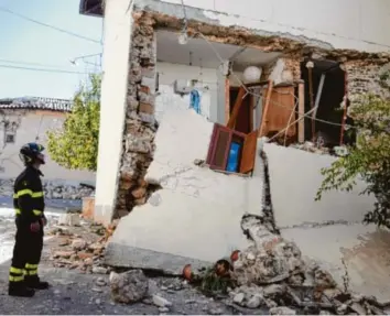  ?? Foto: Filippo Monteforte, afp ?? Das bislang stärkste Erdbeben am Sonntag in Mittelital­ien hat – wie hier in San Pellegrino – viele Häuser zerstört. Die Bewohner haben ihre Heimat zum Teil verlassen. Sie wissen nicht, wo sie bleiben sollen.