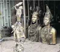  ?? STEFANIE ÖTTL ?? Samson Ogiamien: königliche Gedenkbüst­en, Igun, Benin City, Nigeria, 2015