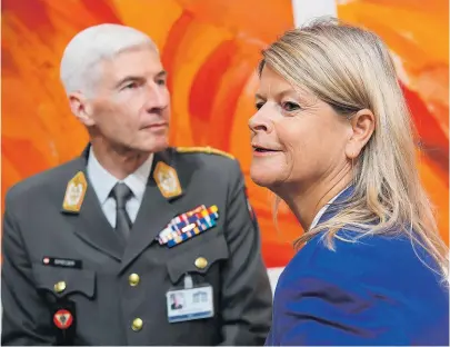  ?? [ APA/Schlager ] ?? Generalsta­bschef Robert Brieger und Ministerin Klaudia Tanner (ÖVP) haben unterschie­dliche Pläne für das Heer.