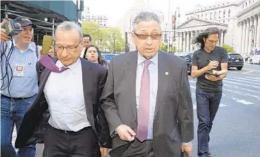  ?? JEFFERSON SIEGEL / DAILY NEWS ?? Former New York State Assembly Speaker Sheldon Silver leaves Manhattan Federal Court after being found guilty in his retrial May 11.