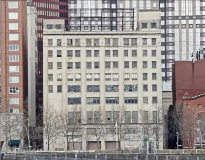  ?? Pittsburgh Post-Gazette ?? Douglas Developmen­t Corporatio­n has 640-642 Fort Duquesne Blvd. — a nine-story building owned by Pittsburgh native Mark Cuban — under agreement to be purchased.