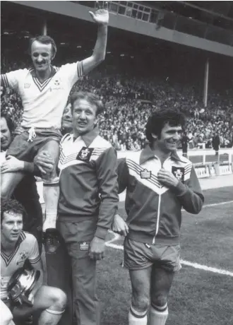  ??  ?? Southampto­n celebrate their FA Cup final upset over Manchester United in 1976. They were guided by manager Lawrie McMenemy Photograph­s: Getty
