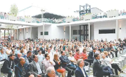  ?? GUSTAVO MENDOZA LEMUS ?? Funcionari­os locales y federales, vecinos y creadores fueron algunos de los invitados a la apertura.