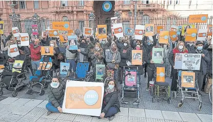  ?? Hernán zenteno ?? El sábado pasado, los miembros de Vacuname reclamaron frente a la Casa Rosada