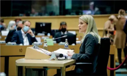  ?? ?? Frances Haugen, ex-funcionári­a do Facebook, esteve no Parlamento Europeu para falar sobre os perigos da plataforma