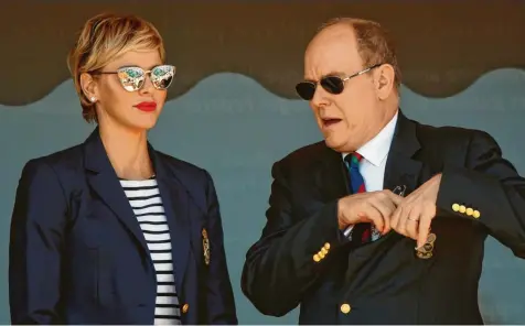  ?? Foto: Christophe Ena, dpa ?? Fürst Albert von Monaco und seine Frau Fürstin Charlene sehen sich Vorwürfen zu ihrem Lebensstil ausgesetzt.