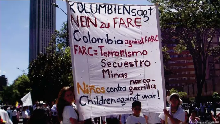  ??  ?? Protesta ciudadana contra los crímenes de las FARC. Aquí en Bogotá el 2 de febrero de 2008.