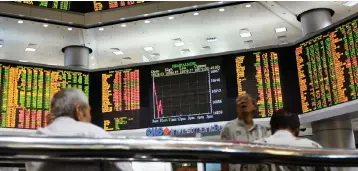  ??  ?? A recent survey by MISI revealed that 75 per cent of respondent­s in Malaysia indicated the next six months would be a “neutral to good time” to invest in equities. — Bernama photo