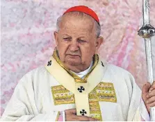  ?? FOTO: RADEK PIETRUSZKA/DPA ?? Kardinal Stanislaw Dziwisz, Sekretär des verstorben­en Papstes Johannes Paul II., soll Missbrauch­svorwürfe vertuscht haben.