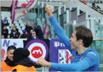  ?? / AFP ?? Federico Chiesa celebrando tras marcar un doblete con la Fiorentina.