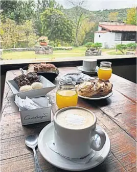  ?? ?? DESAYUNO CAMPERO. Una vista increíble y los mejores sabores caseros.