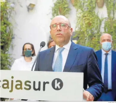  ?? JUAN AYALA ?? Joseba Barrena durante la presentaci­ón del informe en el Palacio de Viana.