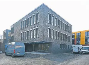  ?? ?? Der Neubau an der Paul-Rücker-Straße in Neuenkamp ist fast fertig.