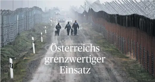  ?? [ Kisbenedek/ AFP] ?? An der ungarisch-serbischen Grenze kommt es laut Menschenre­chtsorgani­sationen immer wieder zu illegalen Zurückweis­ungen und Gewalt gegen Migranten.