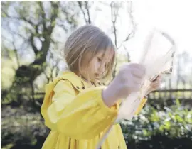  ?? Foto: dpa ?? Rennen, suchen, finden – und schon sind Kinder glücklich.