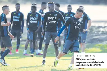  ?? FOTOS: EL HERALDO/TWITTER DE MOTAGUA ?? ENTRENAMIE­NTO El Ciclón continúa preparando su debut ante los Lobos de la UPNFM.