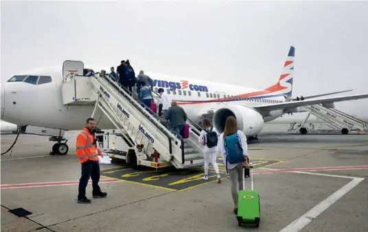  ?? ?? Minulý rok spustili prvé lety z Bratislavy do Dubaja počas zimnej sezóny.
FOTO: HN/ PAVOL FUNTÁL