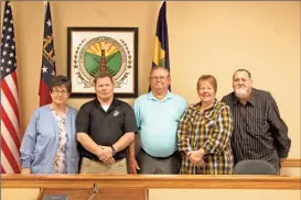  ??  ?? The Aragon City Council was back to its full compliment as of Thursday, Nov. 10, 2016 as (from left): Debora Pittman, Hunter Spinks and Mayor Garry Baldwin were sworn in. Council members Tammy Mulkey and Duel Mitchell joined them for a group photograph...