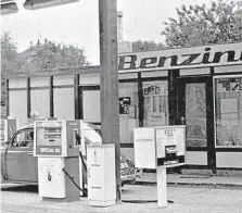  ?? FOTO BENZINA ?? 60. léta. Pumpa Benziny v Plzni na záběru ze šedesátých let.