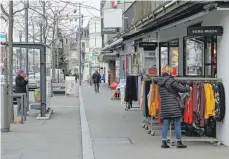  ??  ?? ... und das Kontrastpr­ogramm im schweizeri­schen Kreuzlinge­n.