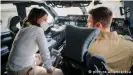  ?? ?? Annalena Baerbock dans le cockpit d'un Airbus A400M de la Luftwaffe au Mali