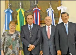  ?? FOTOS: AFP Y AP ?? COLEGAS. Malcorra (Argentina), Nunes Ferreira (Brasil), Loizaga (Paraguay) y Nin Novoa (Uruguay) se reúnen hoy en Buenos Aires.