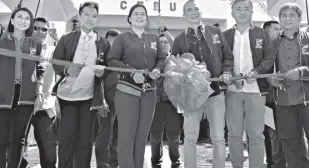  ??  ?? IN photo; liloan Mayor Christina frasco (from left), Rep. Edgar Mary sarmiento, presidenti­al daughter and Davao City Mayor sara Duterte, lite shipping Corp. President & CEO lucio lim Jr., Dipolog City Mayor Darel Dexter uy and Oslob Municipal Mayor Jose Tumulak Jr.