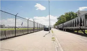  ?? Elizabeth Conley/Staff photograph­er ?? A Houston Airports spokespers­on said three temporary chillers will remain in use as Bush works to repair the problems with its air conditioni­ng system.