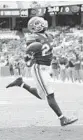  ?? BRAD MCCLENNY/AP ?? Florida running back Dameon Pierce scores during the Gators’ 38-24 win against South Carolina in October in the Swamp. Pierce is eager to help boost the Gators’ ground game and balance out the pass-heavy UF offense.