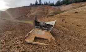  ?? Photograph: Courtesy Shasta-Trinity National Forest ?? The USS Monrovia, a second world war Higgins boat, emerged from the drought-stricken Lake Shasta.