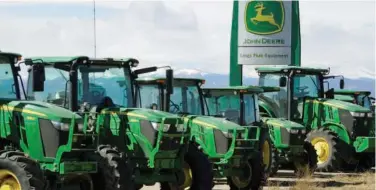  ?? File/reuters ?? ↑
Tractors of Deere at a dealership in Colorado, US.