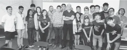  ??  ?? Reza (centre) with Curtin Malaysia students in a photo-call after his talk.