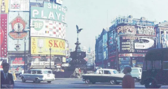  ?? Photo / Peter Cape ?? Piccadilly Circus, London, in 1962.