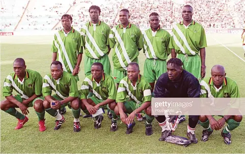  ??  ?? WHEN WE LAST MET . . . The Warriors team (back row, from left), Wilfred Mugeyi, George Mbwando, Norman Mapeza, Melody W afawanaka, Dumisani Mpofu and, (front row, from left) Tauya Murewa, the late Edzai Kasinauyo, William Mugeyi, Peter Ndlovu (captain), Gift Muzadzi and Edelbert Dinha pose for a group photo before their 2002 World Cup qualifier against Bafana Bafana in Johannesbu­rg on May 5, 2001