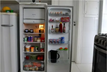  ?? TomAdA dE inTErnET ?? La forma cómo se guarden los alimentos crudos o cocinados en la refrigerad­ora es vital para evitar que la comida se ponga mala y sea más propensa a causar intoxicaci­ones.